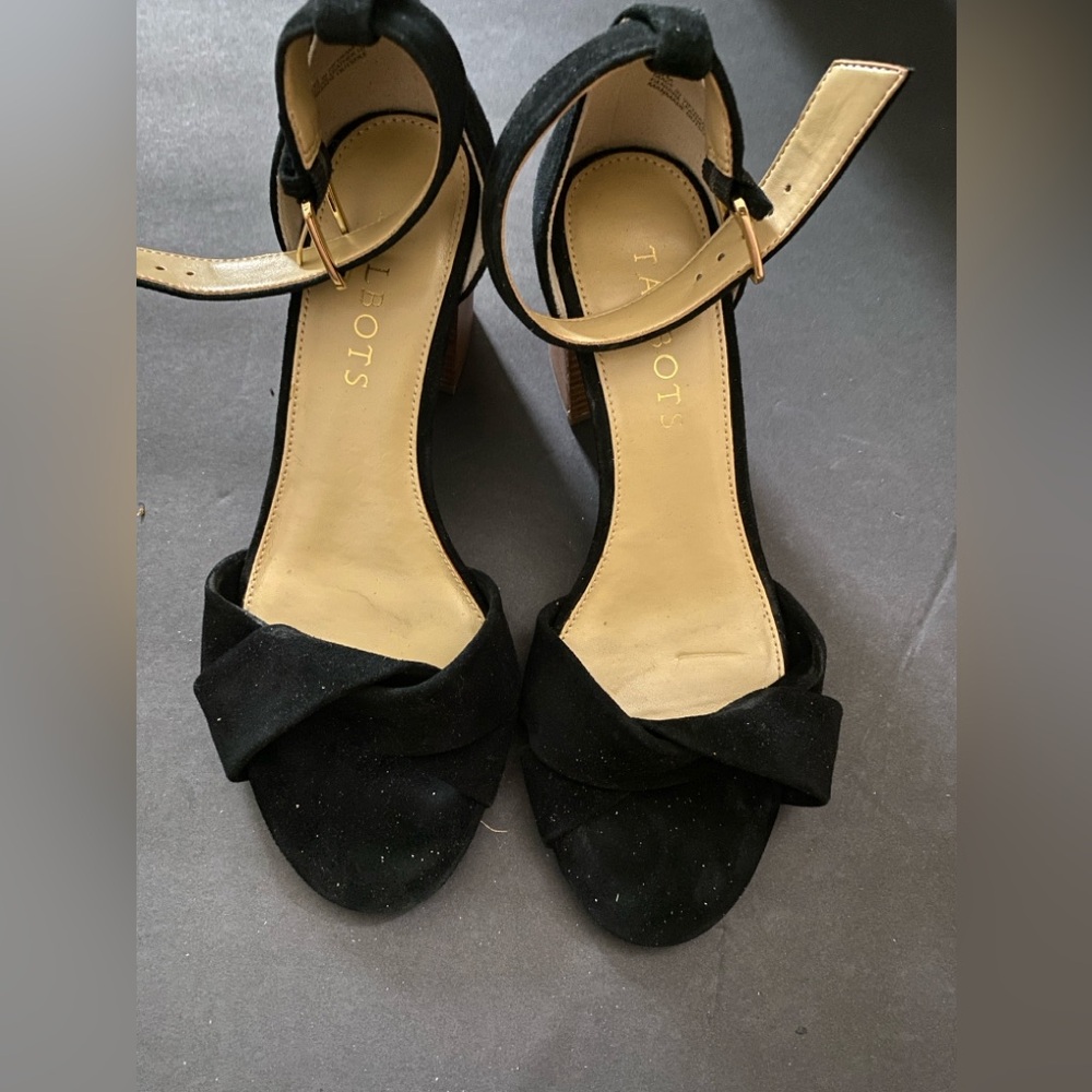 Talbots Mimi Knot Suede Sandal Size 5 1/2M